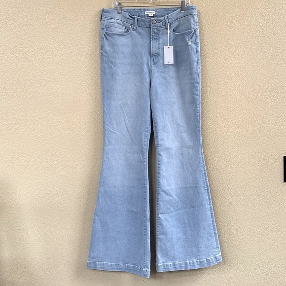 Good American Always Fits Good Legs Flare Distressed Lt Blue Wash Size 14-18 NWT - Picture 8 of 16
